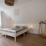 Kuestenbutze - Modernes Fuer 6 Im Beach-style Mit Vollausgestatteter Kue By Interhome Apartment