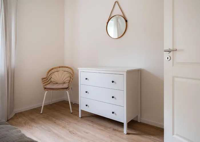 Kuestenbutze - Modernes Fuer 6 Im Beach-style Mit Vollausgestatteter Kue By Interhome * Mildstedt